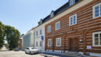 V Novém Boru na Českolipsku jsme úspěšně dokončili rekonstrukci historických domů pro designovou firmu LASVIT.
